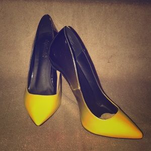 Yellow and black 4.5” pointed toe heels